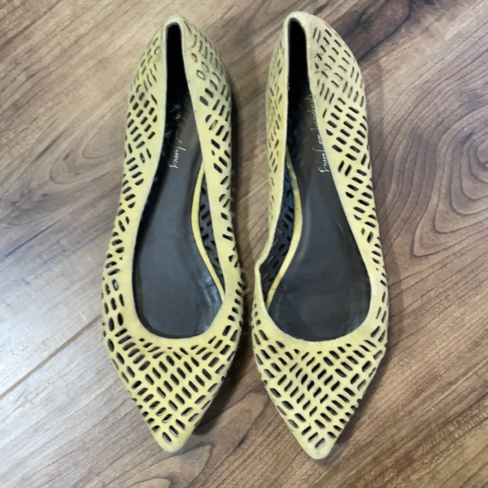 Elizabeth and James suede flats size 8 B